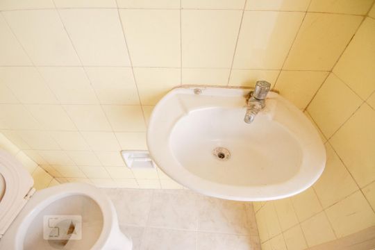 Banheiro de casa para alugar com 1 quarto, 38m² em Vila Medeiros, São Paulo