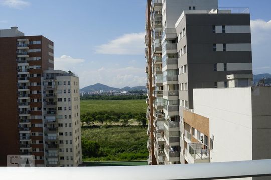 Varanda da Sala de apartamento para alugar com 1 quarto, 66m² em Jacarepaguá, Rio de Janeiro