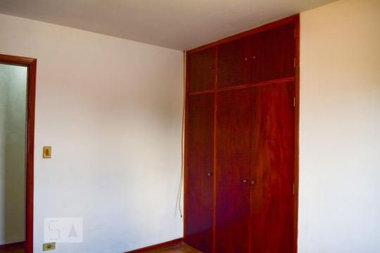 Quarto 2 de casa para alugar com 3 quartos, 180m² em Vila do Castelo, São Paulo