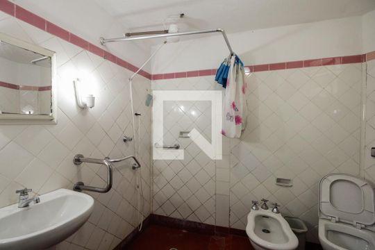 Banheiro  de casa à venda com 3 quartos, 409m² em Jardim Jaú (zona Leste), São Paulo