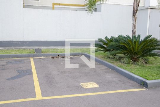Estacionamento de apartamento para alugar com 2 quartos, 45m² em Igara, Canoas