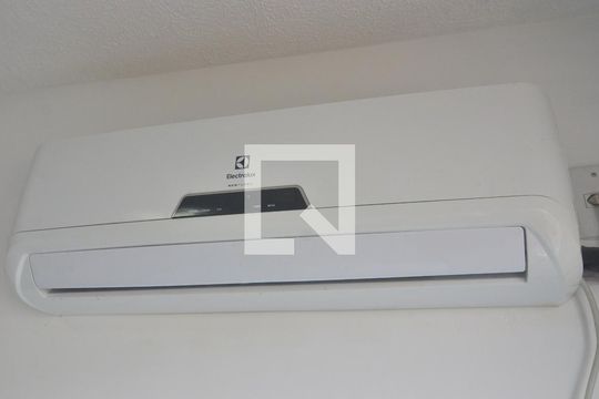 Ar condicionado de apartamento para alugar com 2 quartos, 45m² em Igara, Canoas