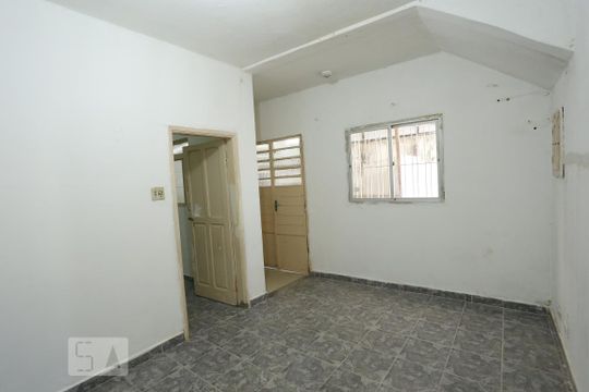 Casa para alugar com 2 quartos, 70m² em Vila Paulistania, São Paulo