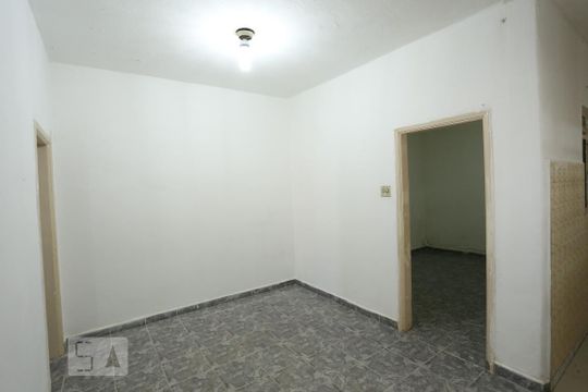 Casa para alugar com 2 quartos, 70m² em Vila Paulistania, São Paulo