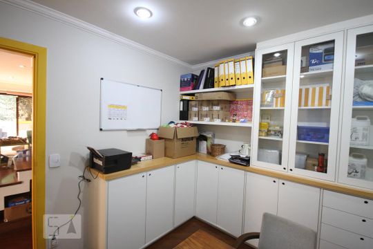 Escritório de casa à venda com 3 quartos, 250m² em Jardim Vila Mariana, São Paulo