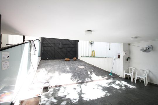 Garagem de casa à venda com 3 quartos, 250m² em Jardim Vila Mariana, São Paulo