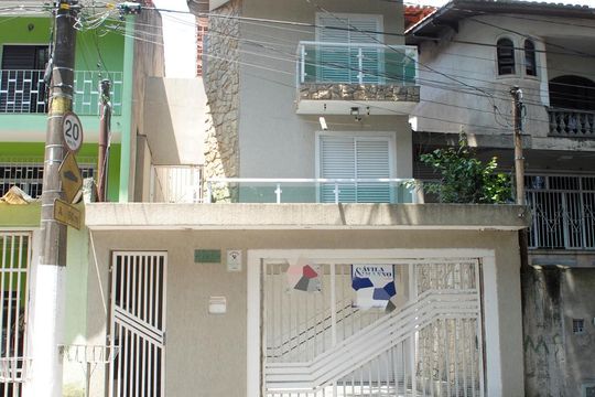 Fachada de casa à venda com 4 quartos, 252m² em Sítio da Figueira, São Paulo