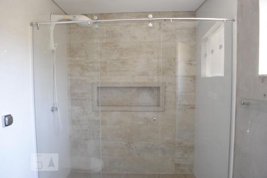 Banheiro da Suíte de casa à venda com 4 quartos, 252m² em Sítio da Figueira, São Paulo