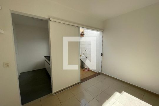 Copa de casa de condomínio para alugar com 2 quartos, 85m² em Chácara Pavoeiro, Cotia
