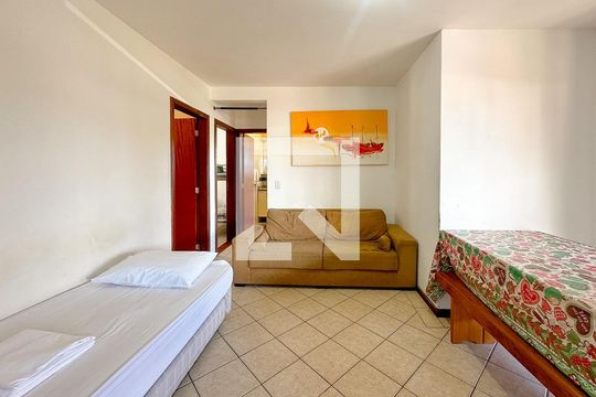 Sala de TV de apartamento para alugar com 3 quartos, 69m² em Canasvieiras, Florianópolis