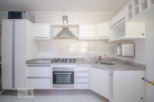 Cozinha de casa à venda com 3 quartos, 128m² em Parada Inglesa, São Paulo