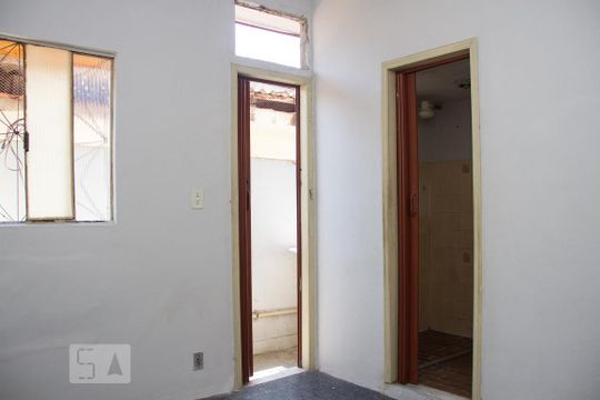 Quarto de casa para alugar com 1 quarto, 35m² em Encantado, Rio de Janeiro