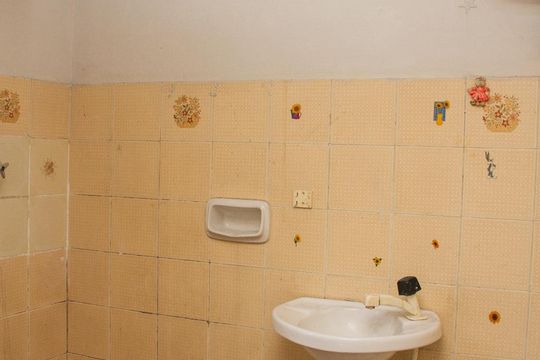 Banheiro de casa para alugar com 1 quarto, 35m² em Encantado, Rio de Janeiro