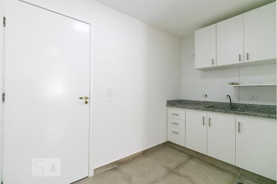 Cozinha de apartamento para alugar com 1 quarto, 30m² em Vila Prudente, São Paulo