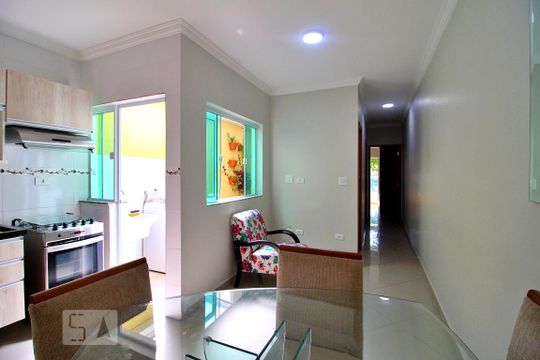 Sala/Cozinha de apartamento para alugar com 2 quartos, 60m² em Utinga, Santo André