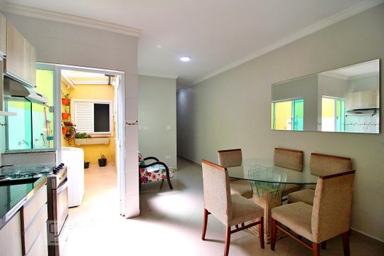 Sala/Cozinha de apartamento para alugar com 2 quartos, 60m² em Utinga, Santo André