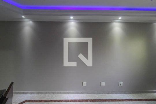 Sala de casa à venda com 4 quartos, 270m² em Jardim Ângela (zona Leste), São Paulo