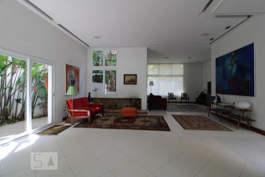 Sala de casa para alugar com 6 quartos, 600m² em Jardim dos Estados, São Paulo