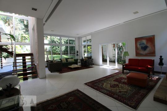 Sala de casa para alugar com 6 quartos, 600m² em Jardim dos Estados, São Paulo