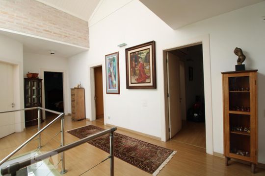 Área das suítes de casa para alugar com 6 quartos, 600m² em Jardim dos Estados, São Paulo