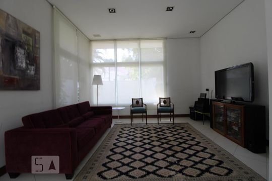 Sala de casa para alugar com 6 quartos, 600m² em Jardim dos Estados, São Paulo