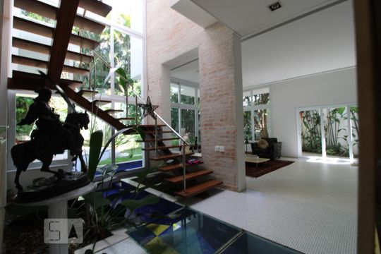 Sala de casa para alugar com 6 quartos, 600m² em Jardim dos Estados, São Paulo