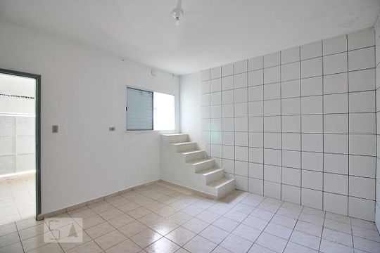 Quarto de casa para alugar com 1 quarto, 75m² em Baeta Neves, São Bernardo do Campo