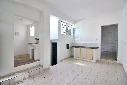 Casa para alugar com 1 quarto, 75m² em Baeta Neves, São Bernardo do Campo