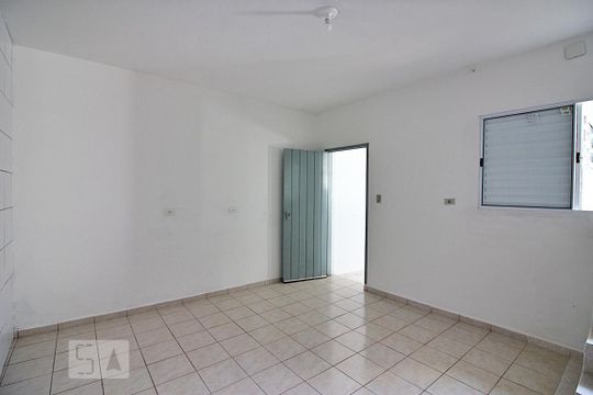 Quarto de casa para alugar com 1 quarto, 75m² em Baeta Neves, São Bernardo do Campo
