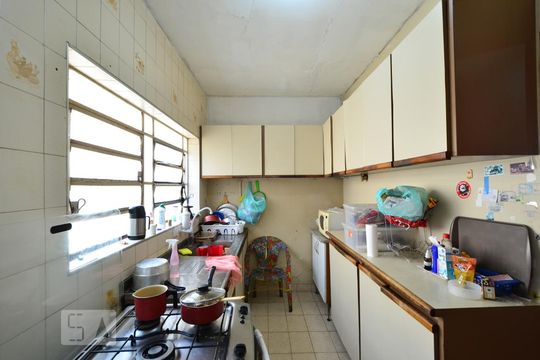 Cozinha de casa de condomínio para alugar com 3 quartos, 154m² em Saúde, São Paulo