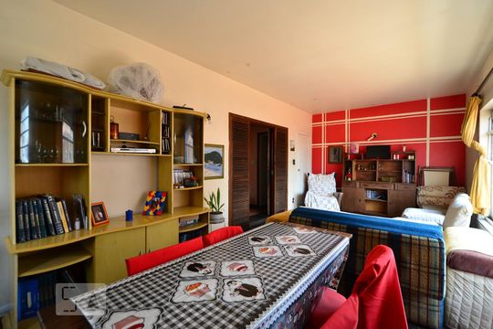 Sala de casa de condomínio para alugar com 3 quartos, 154m² em Saúde, São Paulo