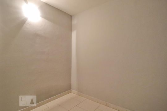 Quarto de kitnet/studio para alugar com 1 quarto, 30m² em Santa Efigênia, Belo Horizonte
