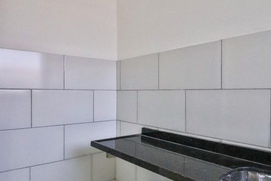 Sala/Cozinha de kitnet/studio para alugar com 1 quarto, 30m² em Santa Efigênia, Belo Horizonte