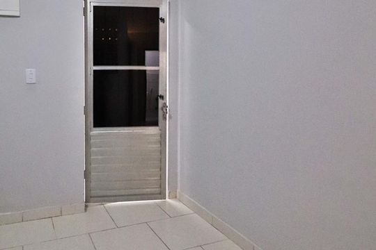 Sala/Cozinha de kitnet/studio para alugar com 1 quarto, 30m² em Santa Efigênia, Belo Horizonte