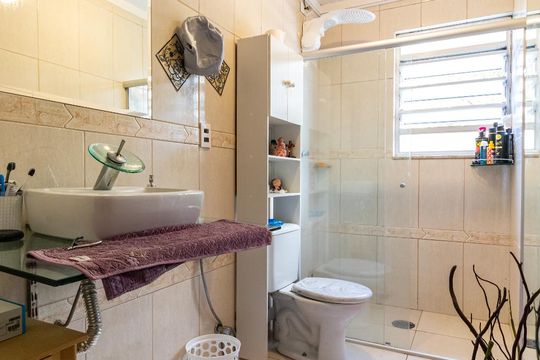 Banheiro da Suíte 1 de casa para alugar com 4 quartos, 283m² em Vila Sao Paulo, São Paulo