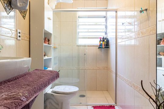 Banheiro da Suíte 1 de casa para alugar com 4 quartos, 283m² em Vila Sao Paulo, São Paulo