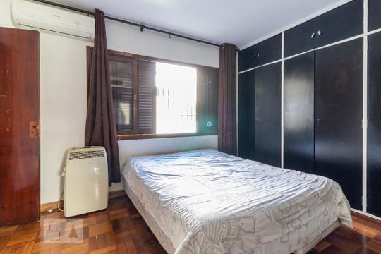 Quarto 1 de casa para alugar com 4 quartos, 283m² em Vila Sao Paulo, São Paulo