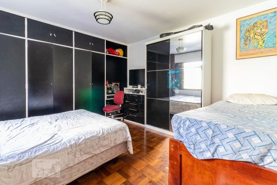 Quarto 1 de casa para alugar com 4 quartos, 283m² em Vila Sao Paulo, São Paulo