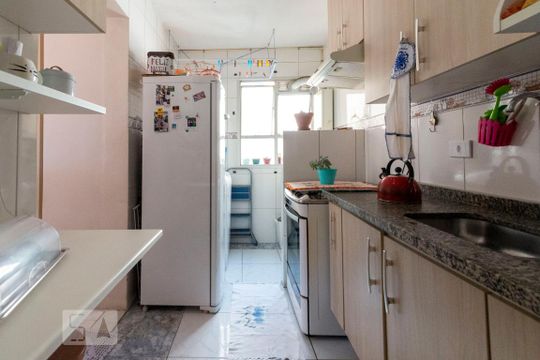 Cozinha de apartamento à venda com 2 quartos, 49m² em Jardim Casa Pintada, São Paulo