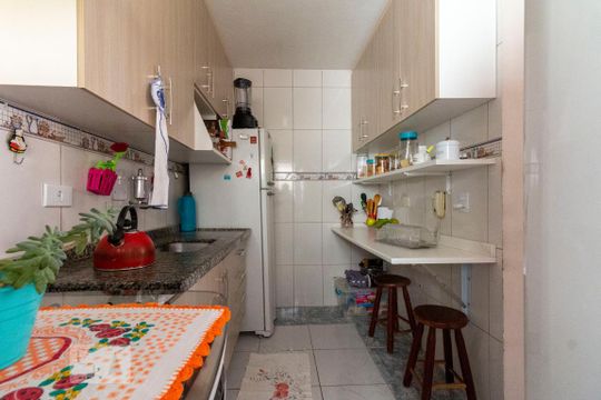 Cozinha de apartamento à venda com 2 quartos, 49m² em Jardim Casa Pintada, São Paulo