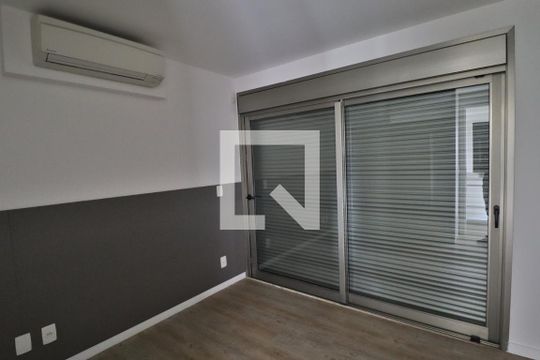 Quarto de apartamento para alugar com 1 quarto, 55m² em Vila Madalena, São Paulo
