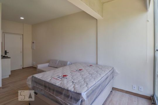 Sala/Quarto de apartamento para alugar com 1 quarto, 25m² em Sumarezinho, São Paulo