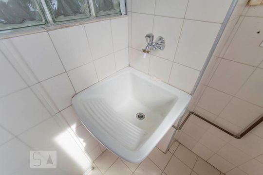 Área de Serviço de apartamento para alugar com 2 quartos, 61m² em Jardim Arize, São Paulo