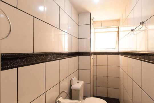 Banheiro Social de apartamento à venda com 2 quartos, 60m² em Brás, São Paulo