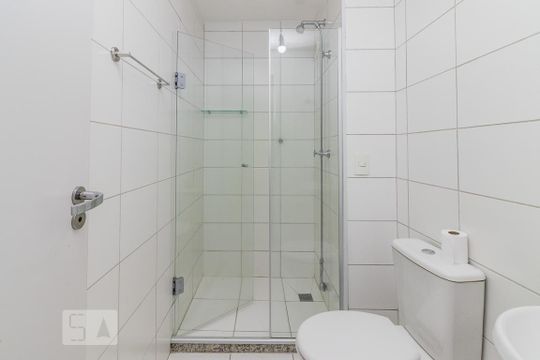 banheiro da suite de apartamento para alugar com 2 quartos, 68m² em Cavalhada, Porto Alegre