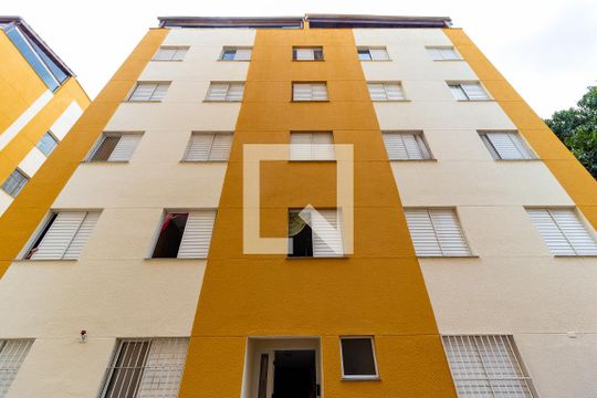 Fachada do bloco de apartamento à venda com 4 quartos, 116m² em Vila Carmosina, São Paulo