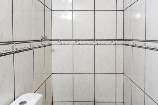 Banheiro de apartamento para alugar com 1 quarto, 20m² em Conceição, Osasco