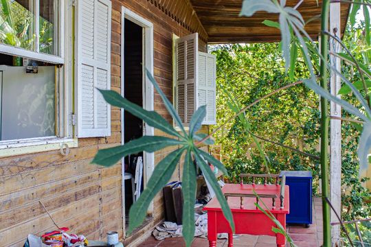 Varanda Sala de casa à venda com 3 quartos, 1000m² em Olaria, Canoas