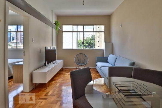Sala de apartamento para alugar com 1 quarto, 40m² em Funcionários, Belo Horizonte