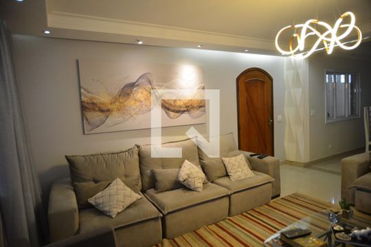 Sala de casa para alugar com 3 quartos, 390m² em Parque João Ramalho, Santo André